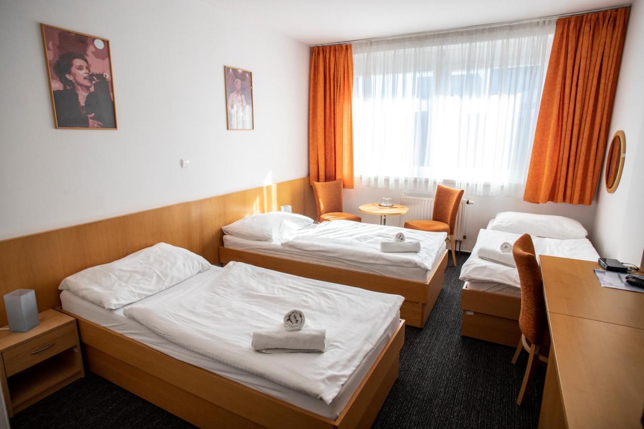 Hotel Puls 오스트라바 외부 사진